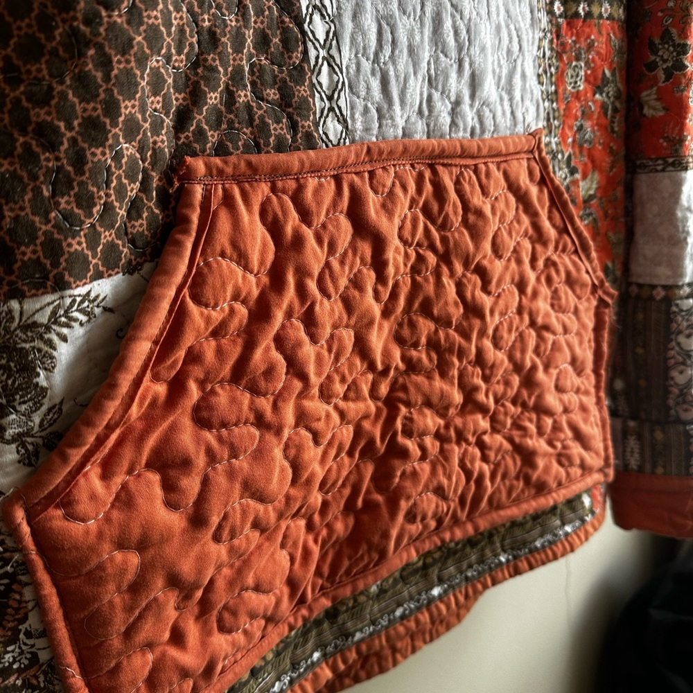 Handmade quilt hoodie - Picture 3 of 4